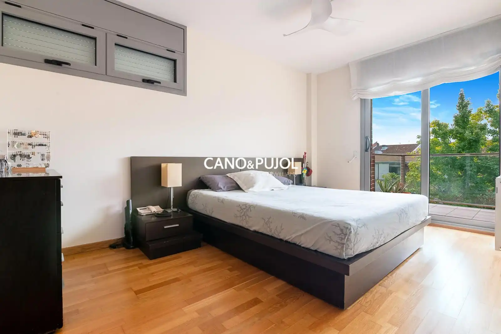 Bedroom of Flat for sale in Sant Cugat del Vallès  with Heating, Terrace and Storage room