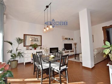 Casa amb balcó en venda a Arriate