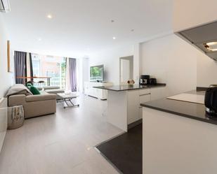 Living room of Apartment to share in  Madrid Capital  with Air Conditioner, Heating and Terrace