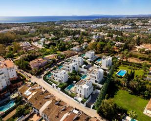 Exterior view of House or chalet for sale in Estepona  with Air Conditioner, Private garden and Terrace