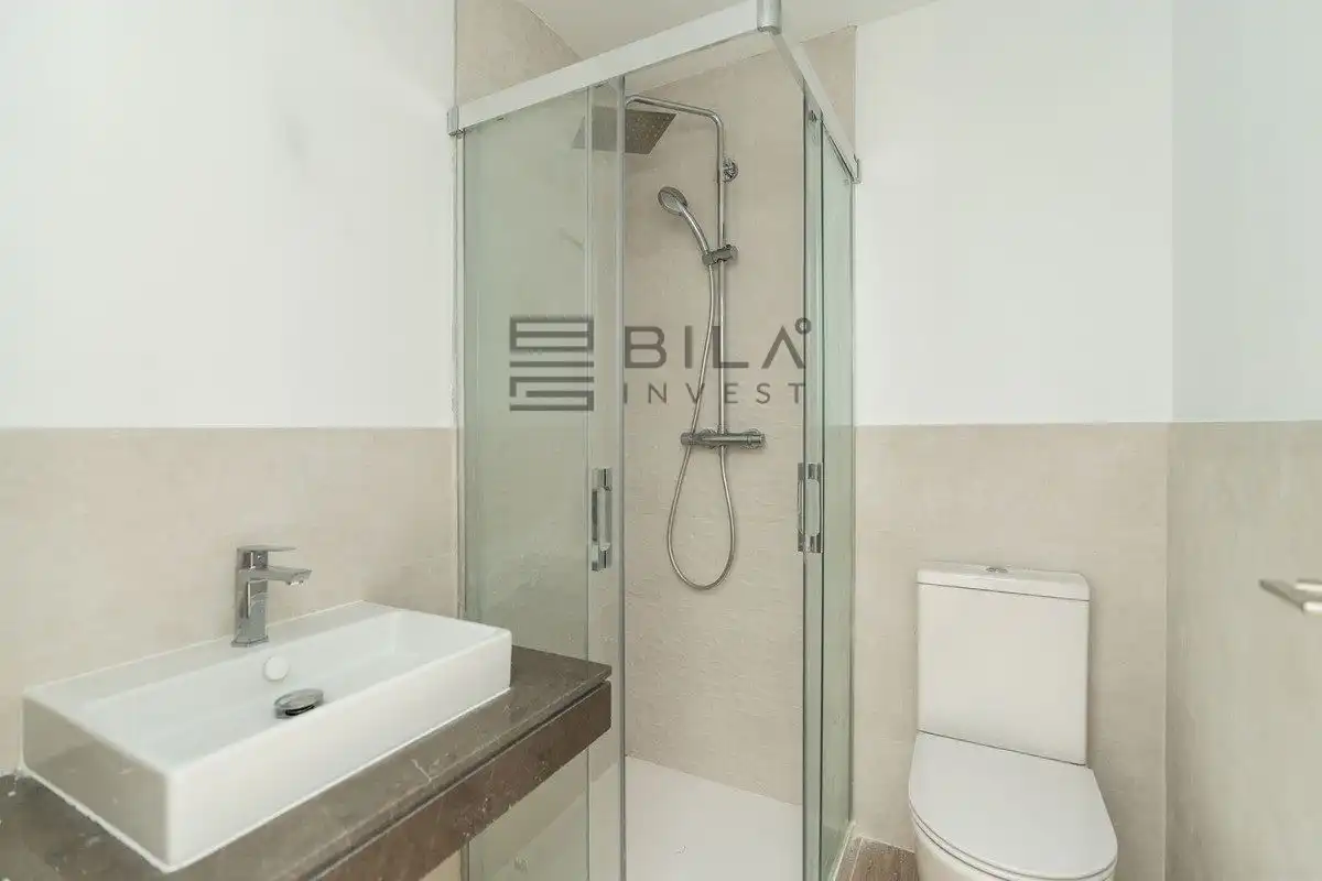 Baño de Piso en venta en Mijas con Aire acondicionado, Terraza y Piscina