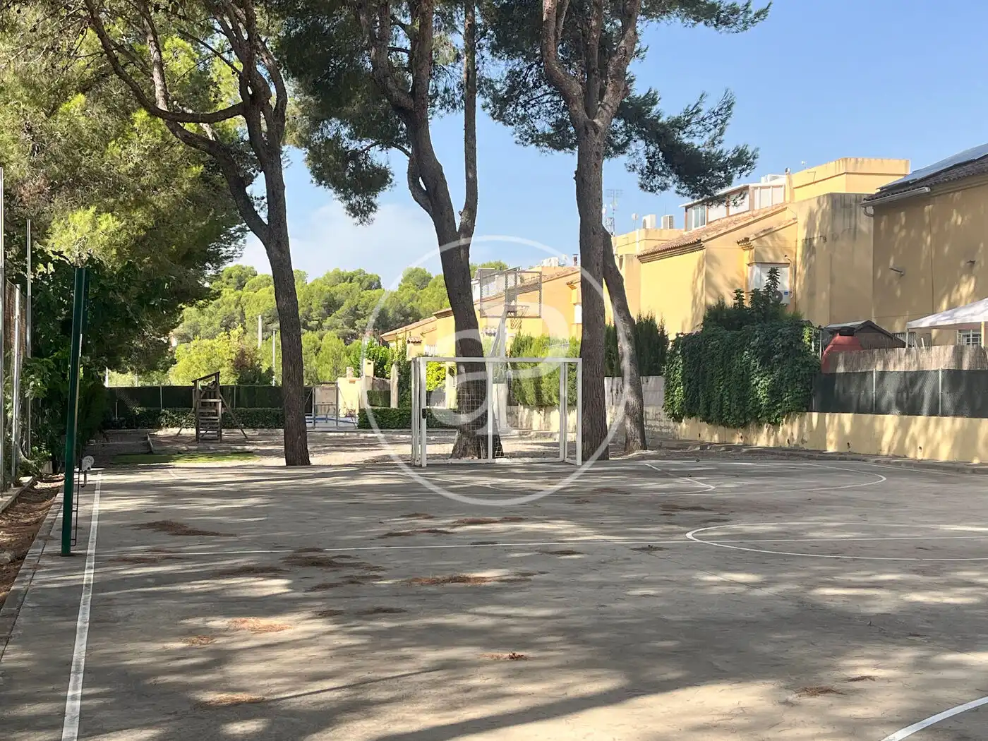 Vista exterior de Casa o xalet en venda en Godelleta amb Aire condicionat, Calefacció i Jardí privat