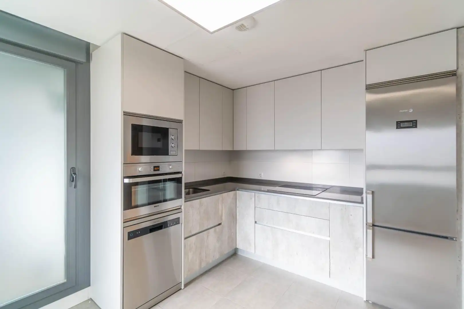 Cocina de Piso en venta en Aranguren con Calefacción, Parquet y Trastero
