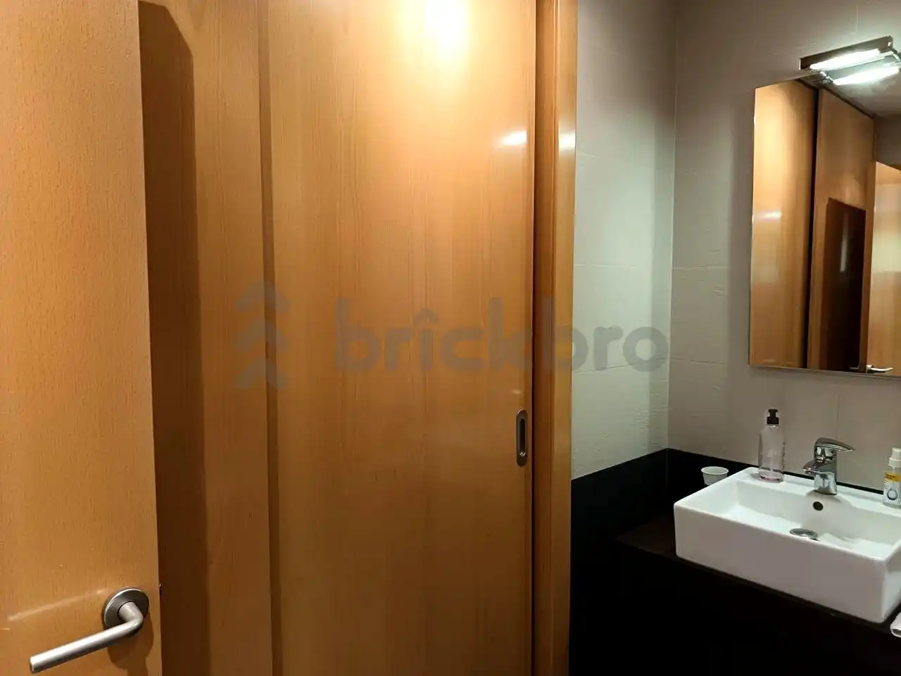 Bathroom of Office for sale in Barcelona