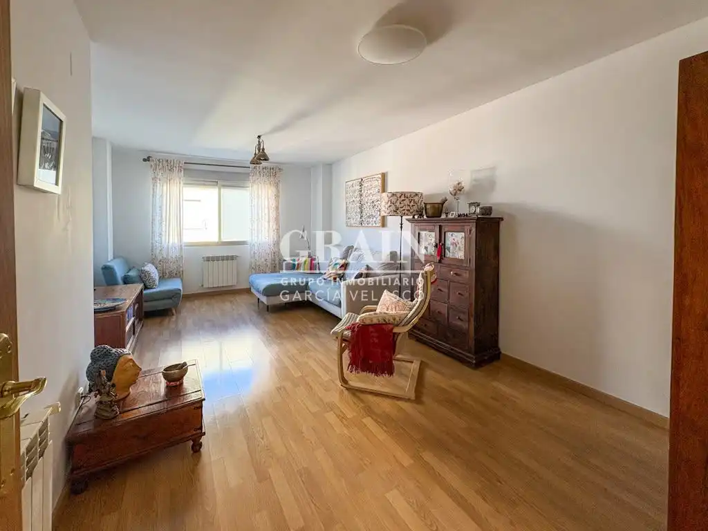 Habitación de Apartamento en venta en Albacete con Aire acondicionado y Calefacción
