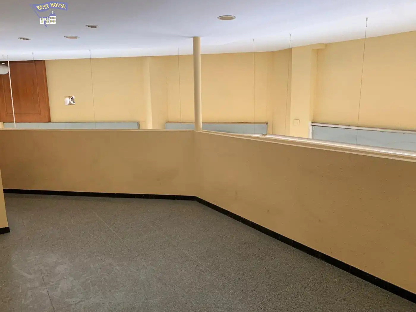 Local en venta en Casc Antic