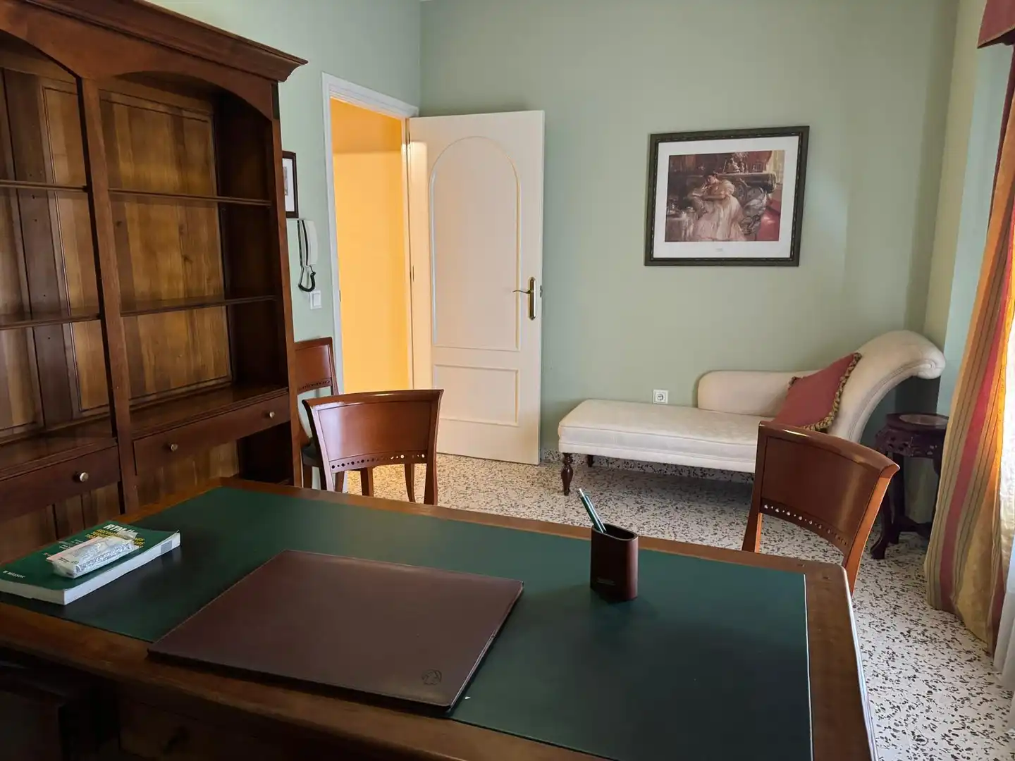 Schlafzimmer von Büro zum Verkauf in Alcázar de San Juan mit Klimaanlage