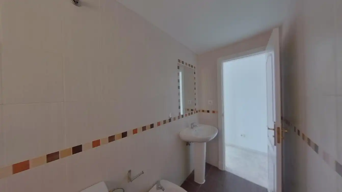 Baño de Apartamento en venta en Benalmádena con Aire acondicionado, Calefacción y Terraza