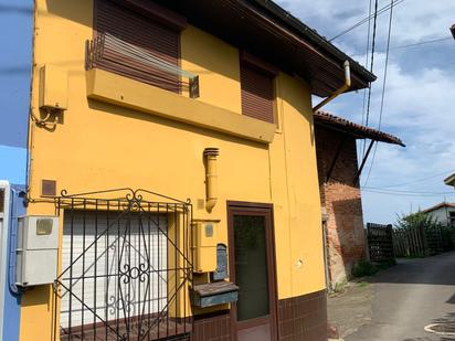 Exterior view of House or chalet for sale in Piloña