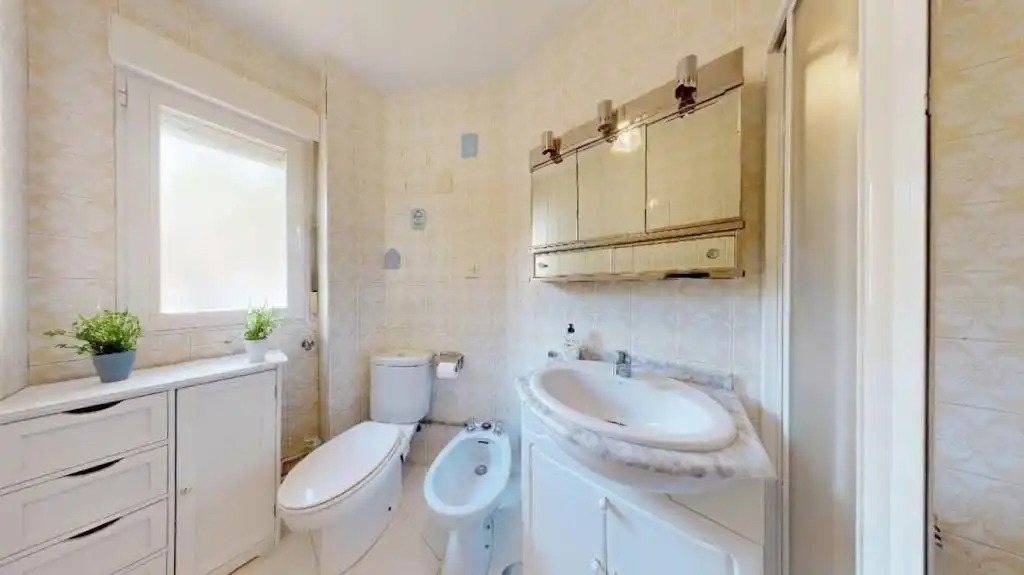 Baño de Planta baja en venta en Hortaleza