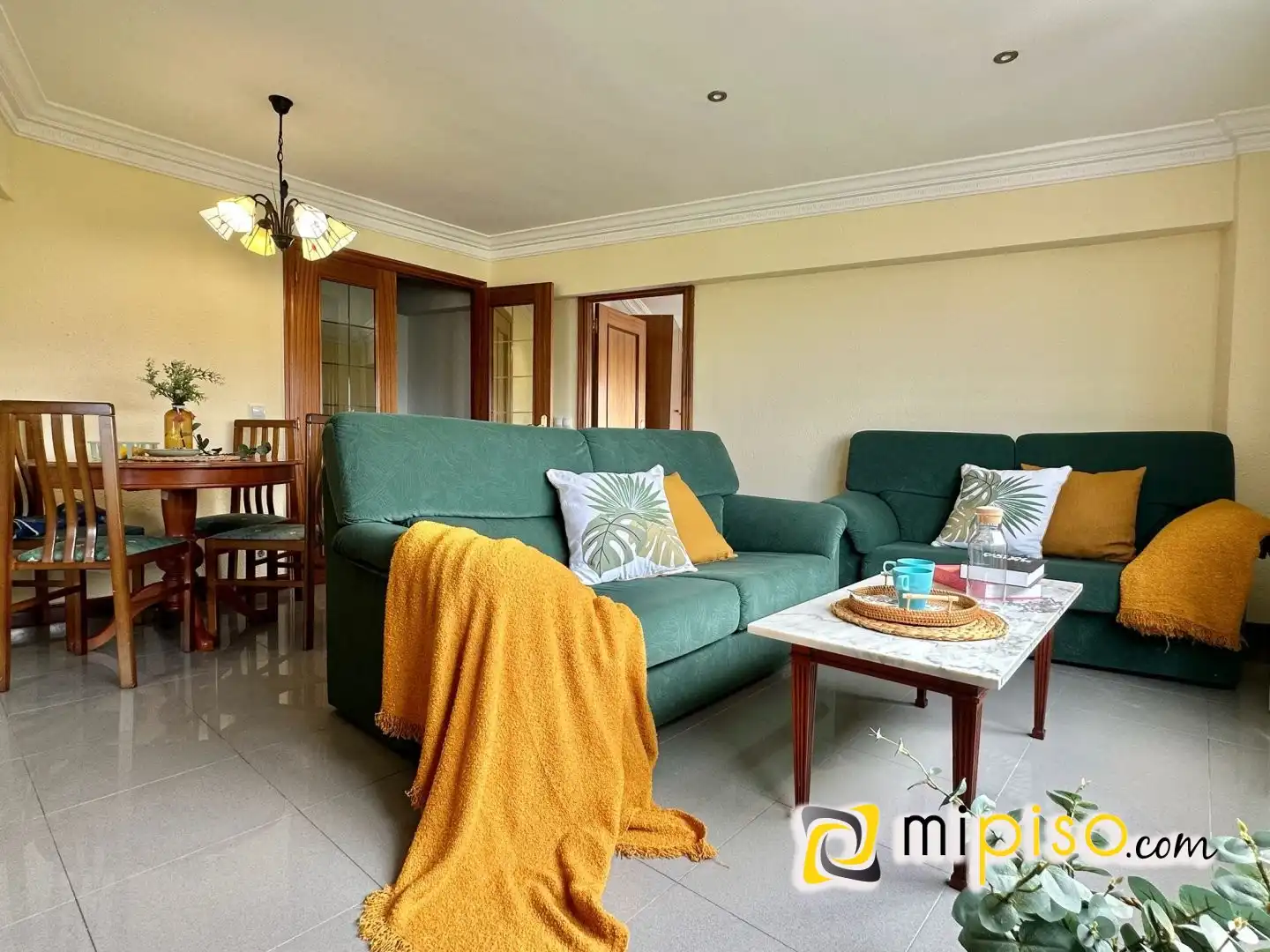 Living room of Flat for sale in Laredo  with Furnished