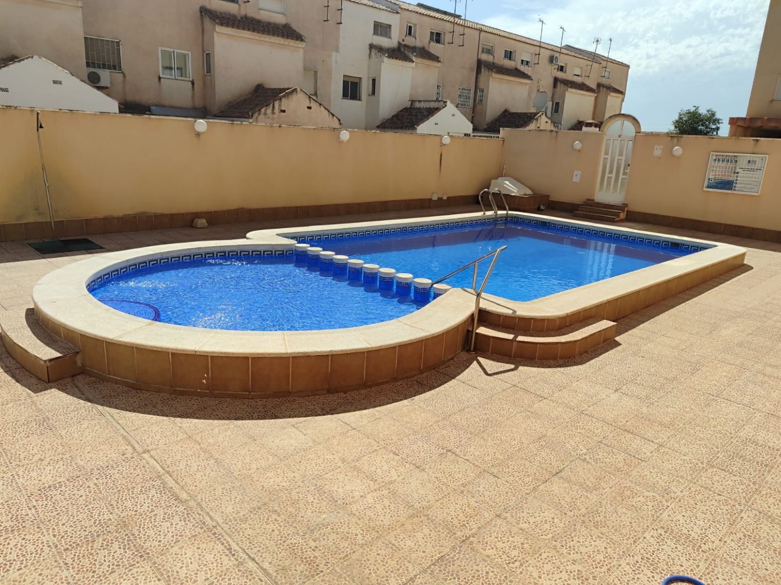 Swimming pool of Flat for sale in Los Alcázares  with Air Conditioner, Terrace and Storage room