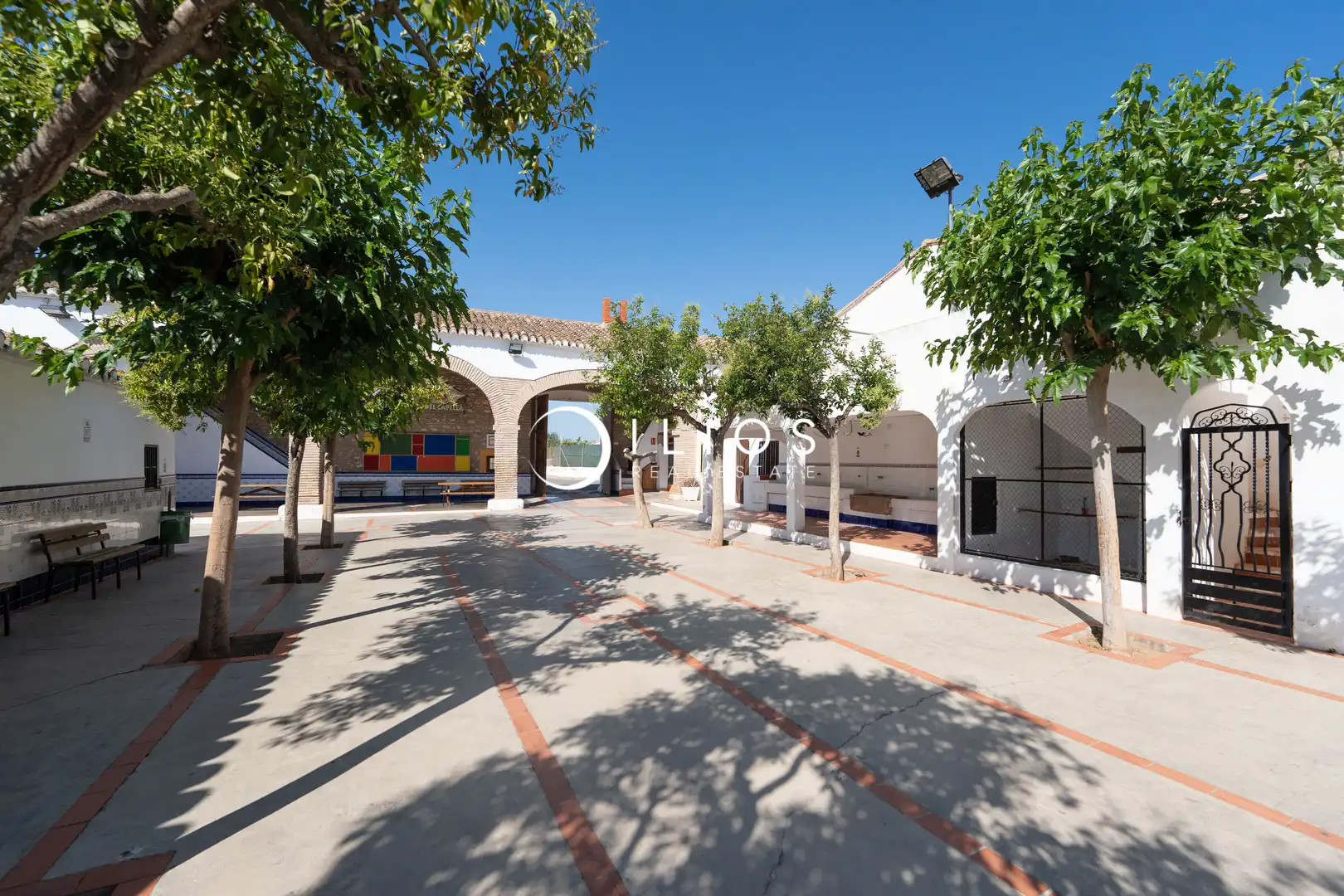 Vista exterior de Edificio en venta en Olocau con Piscina comunitaria