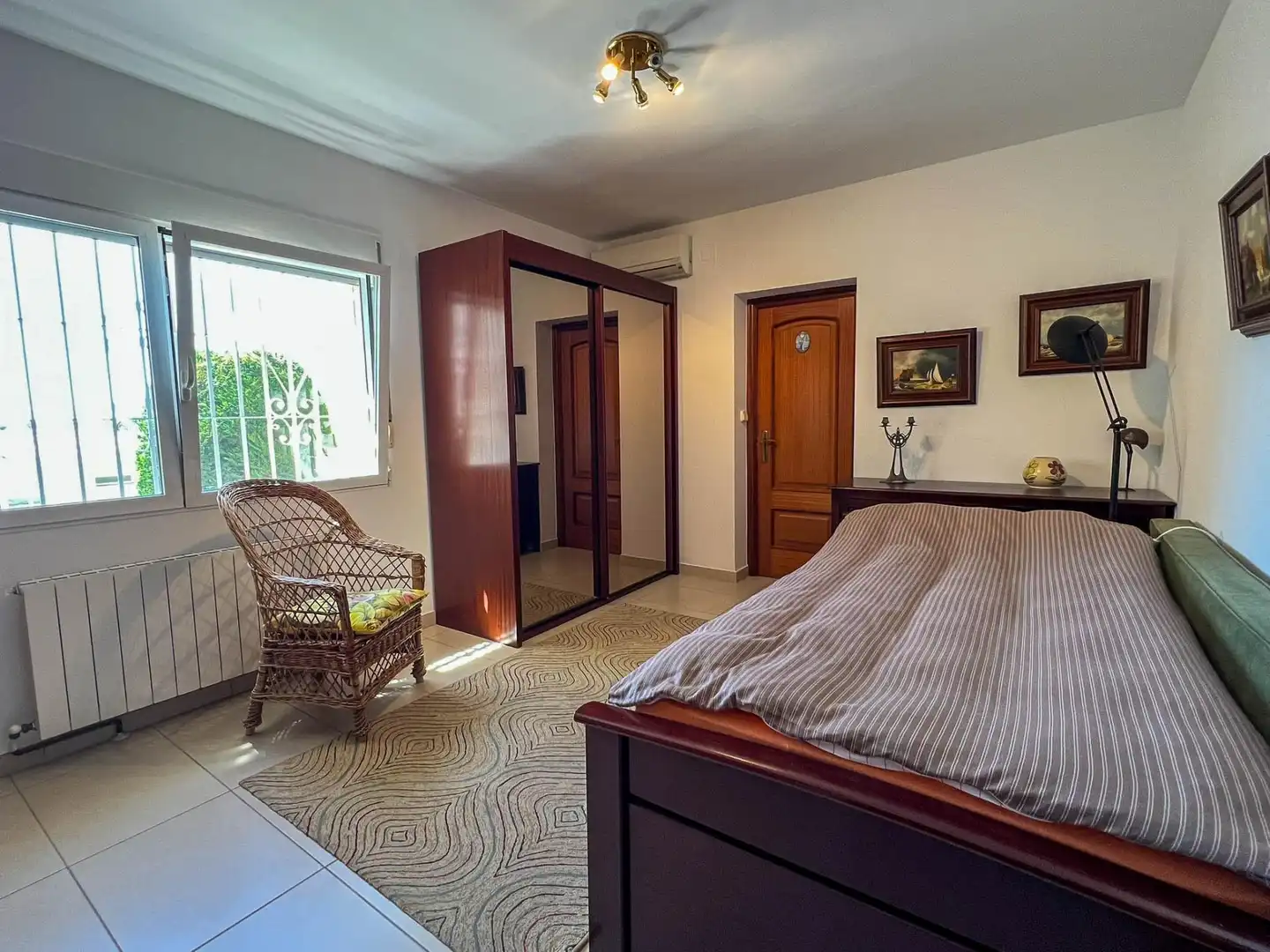 Habitación de Casa o chalet en venta en La Nucia con Aire acondicionado, Calefacción y Jardín privado