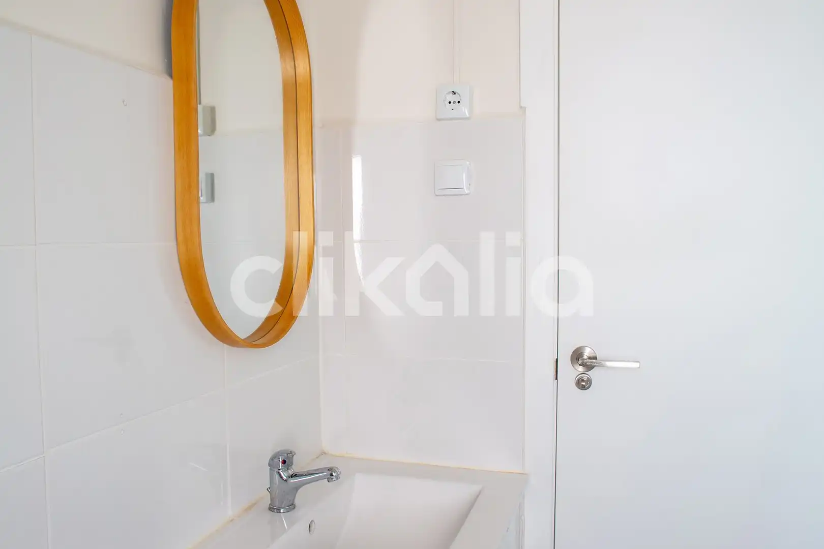 Baño de Piso de alquiler en Alicante / Alacant con Aire acondicionado y Terraza