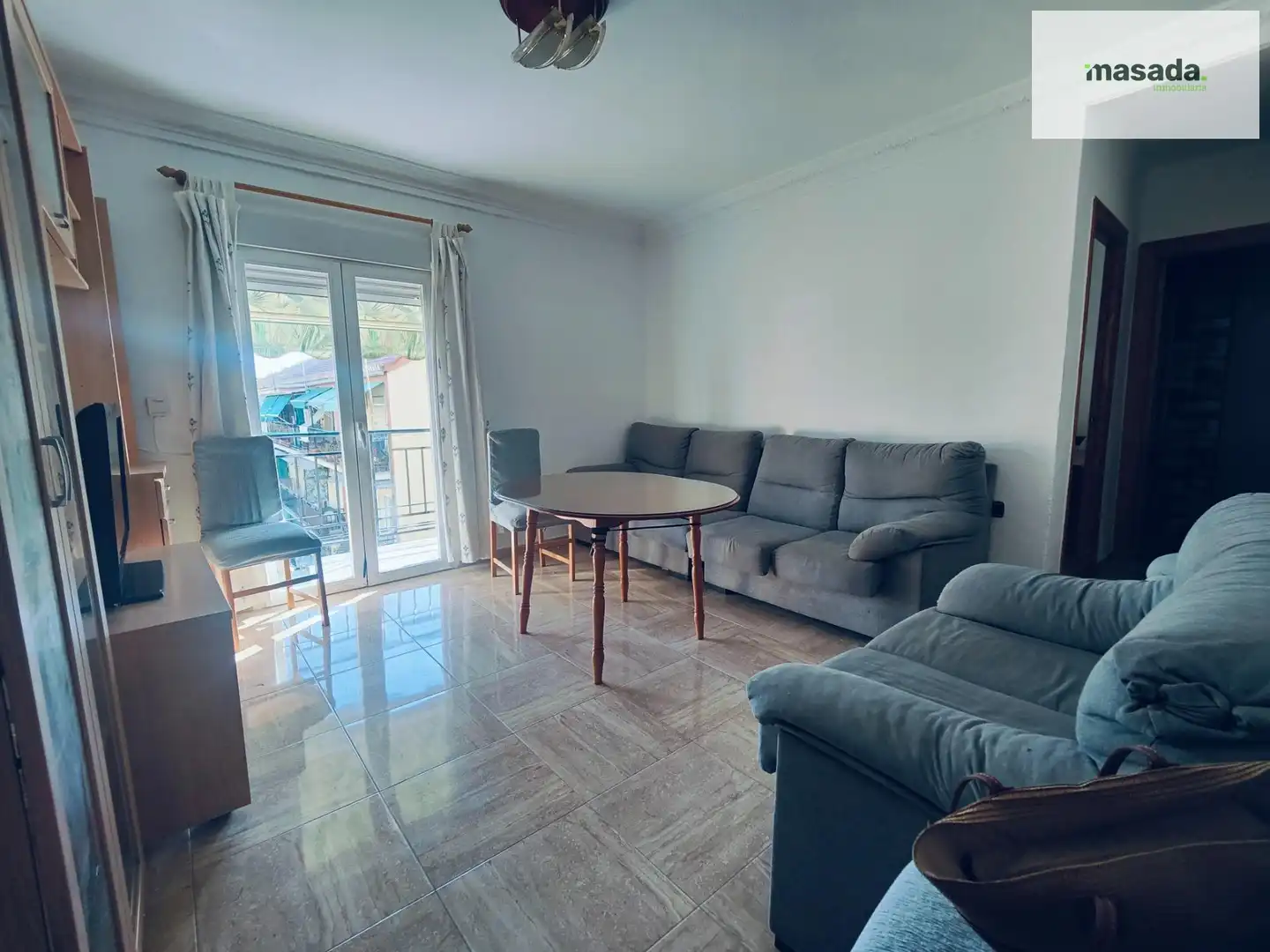 Sala d'estar de Pis de lloguer en Granada amb Terrassa i Moblat