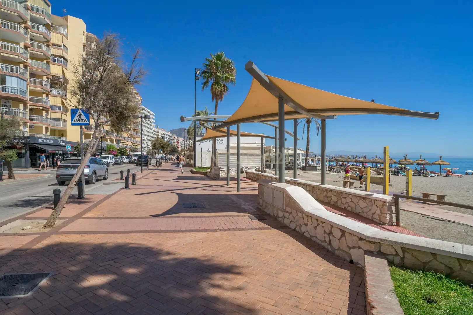 Vista exterior de Piso en venta en Fuengirola con Aire acondicionado, Horno y Lavadora