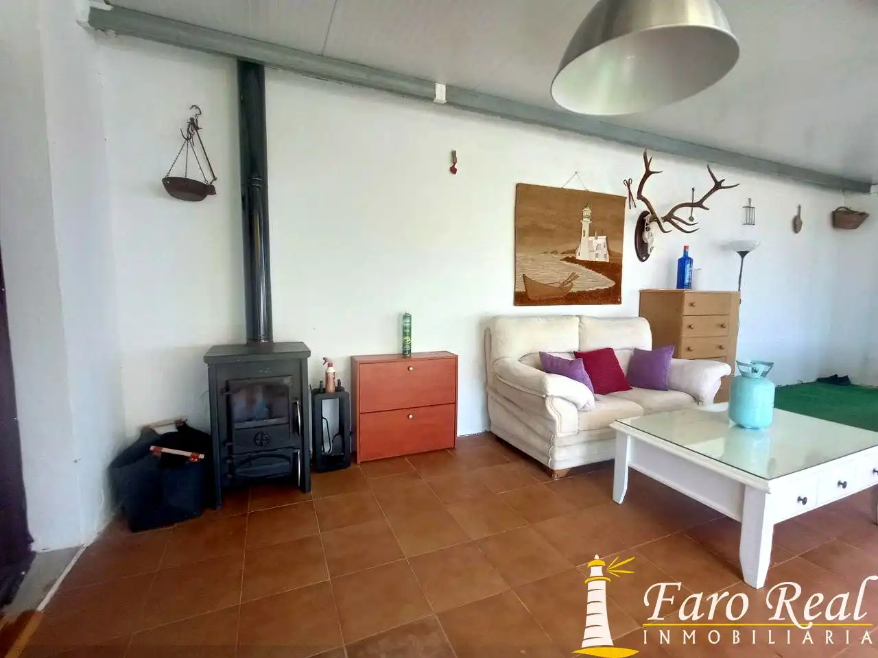 Sala de estar de Finca rústica de alquiler en Sanlúcar de Barrameda con Aire acondicionado, Jardín privado y Piscina