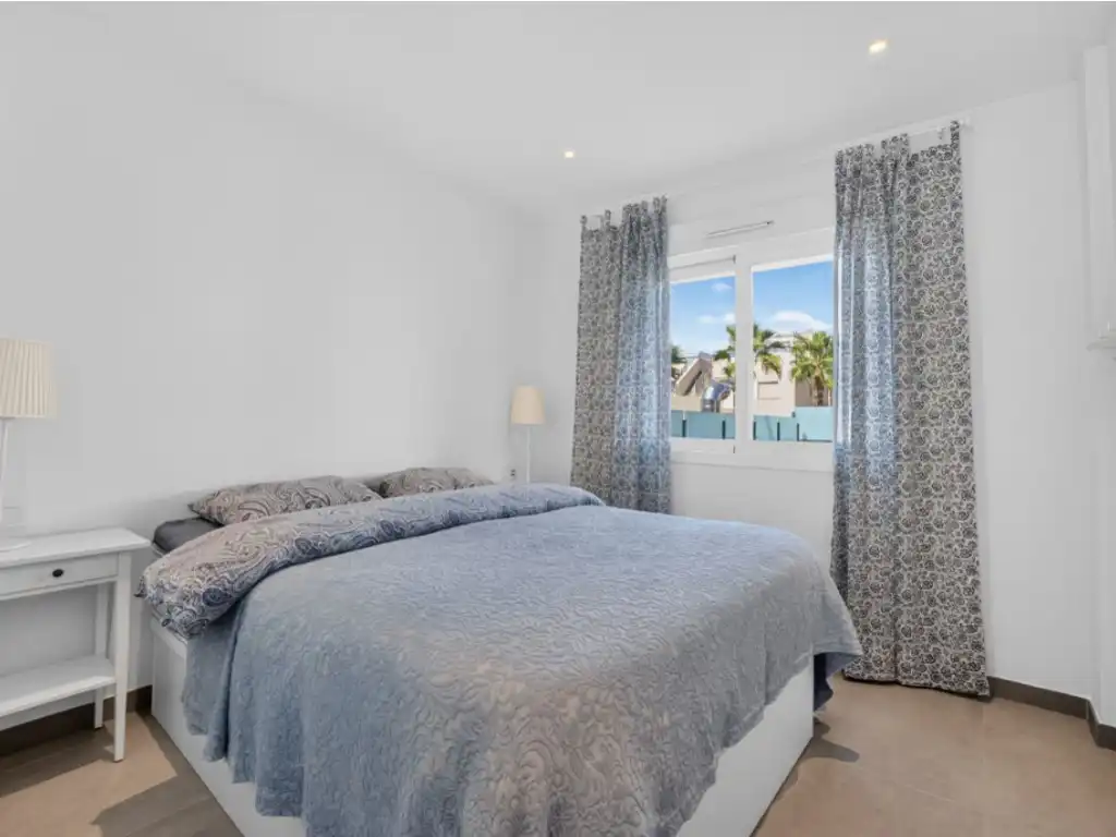 Apartamento con piscina en venta en Calle Gines Saura Sanchez, imagen 19