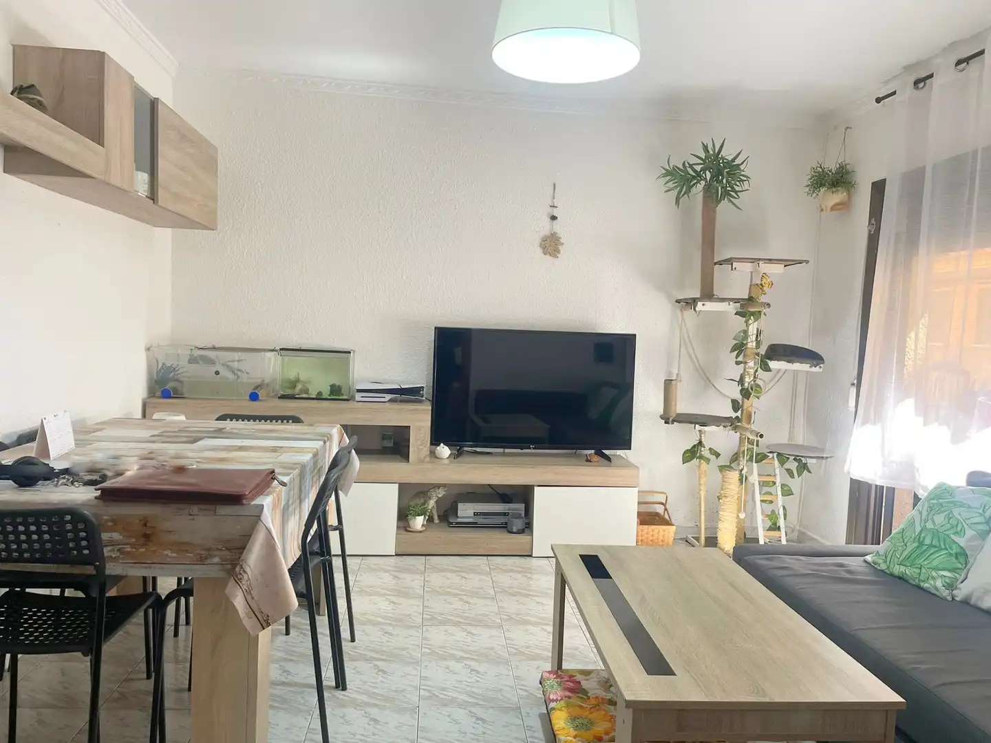 Sala d'estar de Pis en venda en Badalona amb Moblat, Forn i Balcó