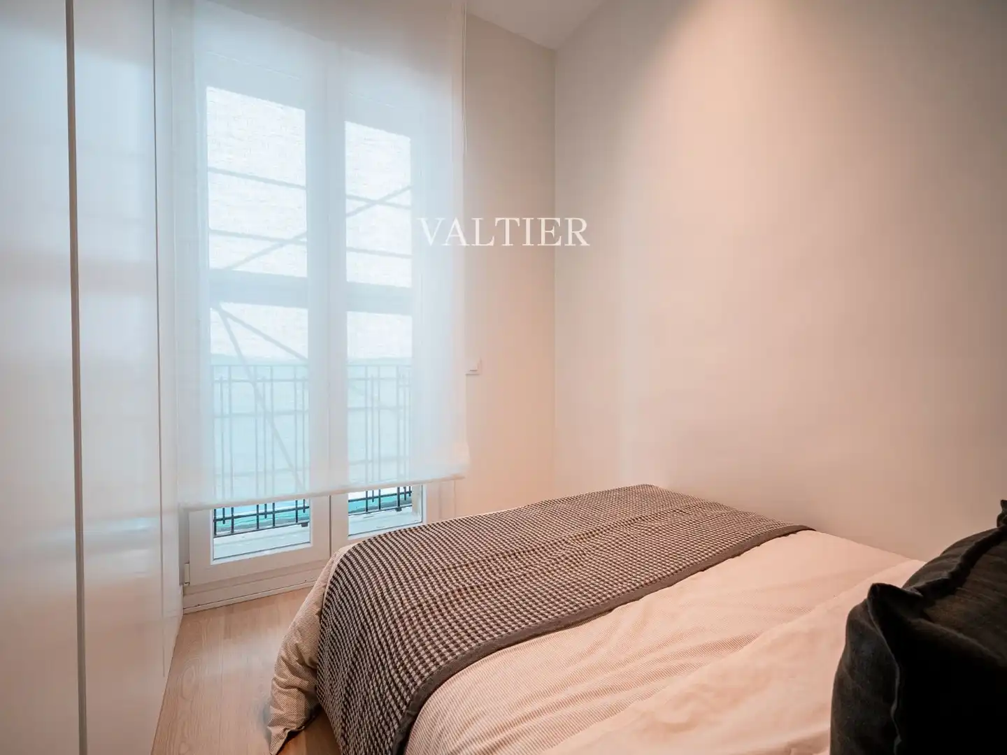 Schlafzimmer von Wohnung zur Miete in Madrid mit Klimaanlage, Heizung und Möbliert