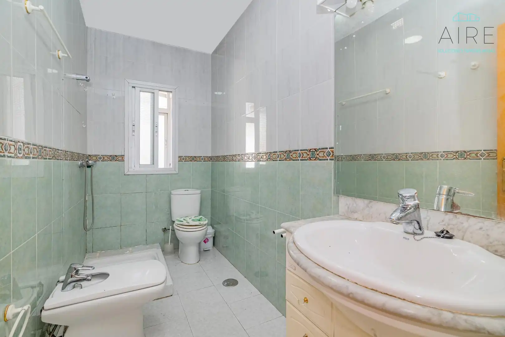 Baño de Ático en venta en Granada con Terraza