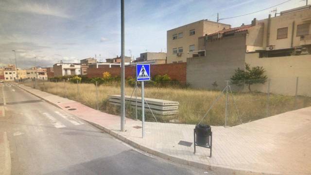 Terreno residencial en Venta en Calle ALGARROBO en Ciutat del Transport - La Salera