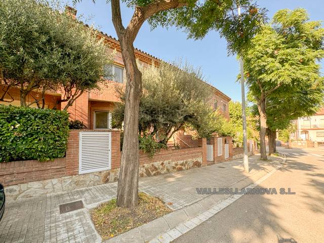 Casa-chalet en Venta en Santa Rosa