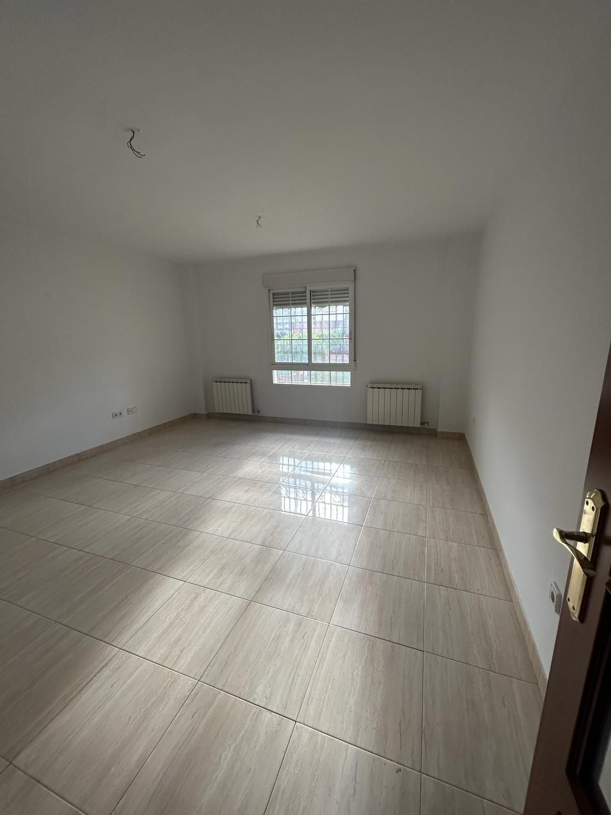 Bedroom of Flat for sale in Martos  with Heating
