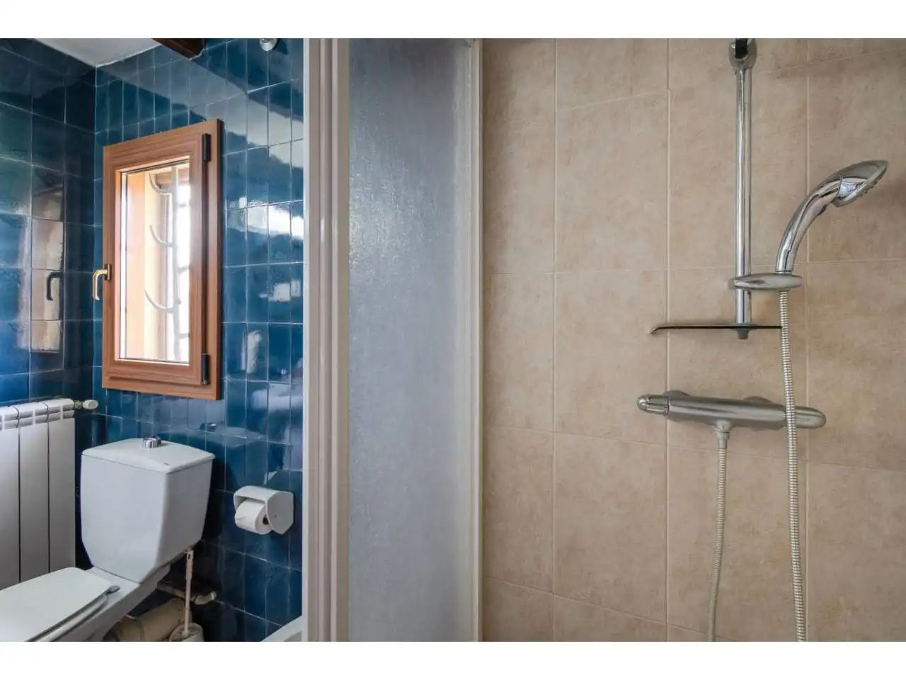 Baño de Finca rústica en venta en Sils con Calefacción, Jardín privado y Terraza