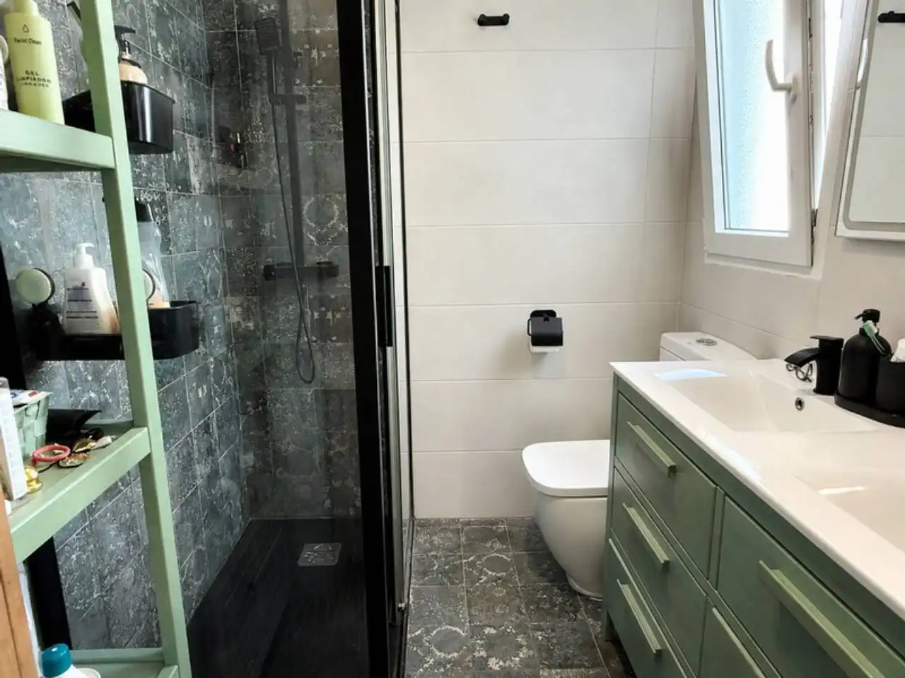 Bathroom of Apartments for sale in Almuñécar  with Air Conditioner