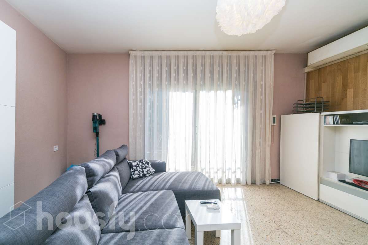 Living room of Flat for sale in Terrassa  with Air Conditioner, Heating and Terrace