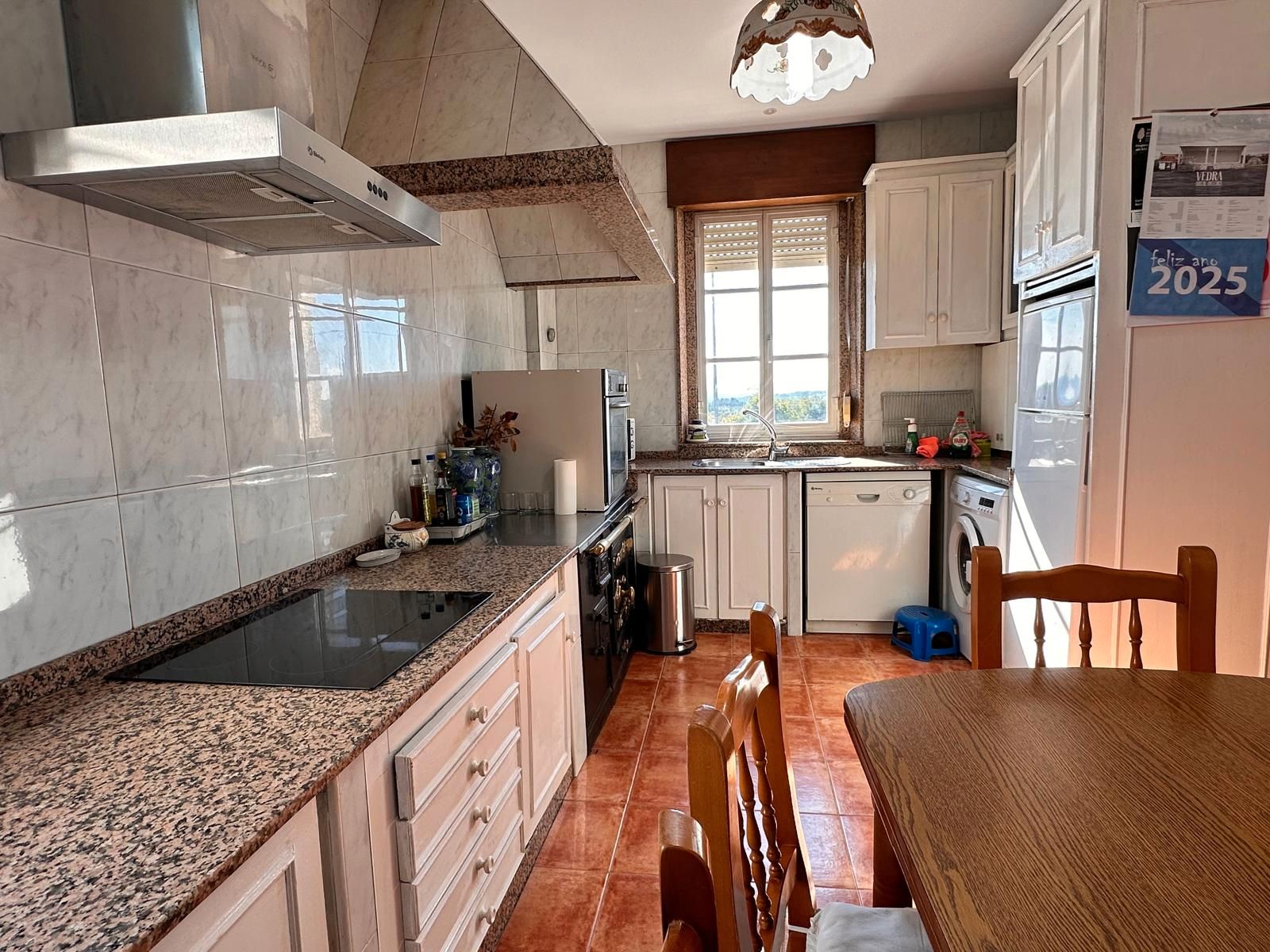 Cocina de Casa o chalet en venta en Vedra con Calefacción, Jardín privado y Amueblado