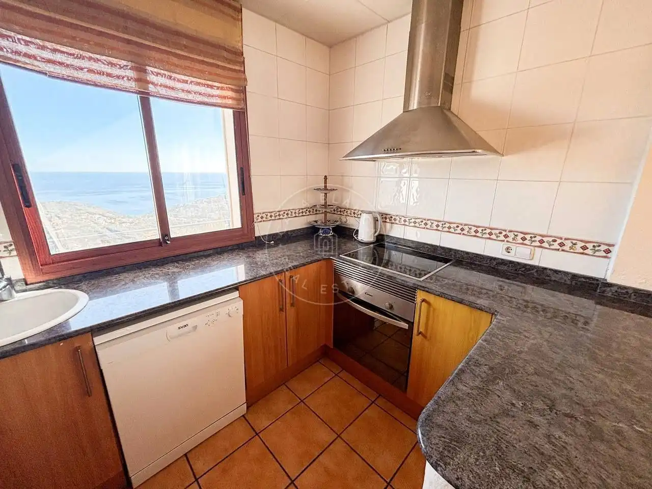 Küche von Haus oder Chalet zum Verkauf in Lloret de Mar mit Heizung, Privatgarten und Abstellraum