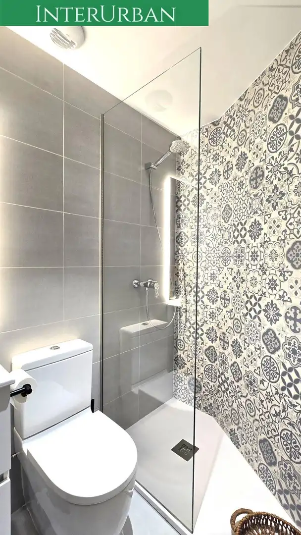 Baño de Piso de alquiler en Llíria con Aire acondicionado, Calefacción y Jardín privado