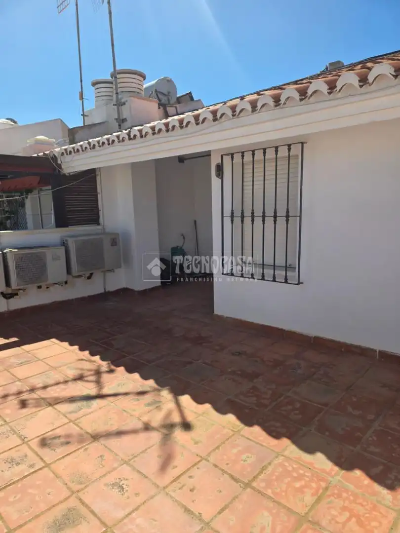 Terrasse von Haus oder Chalet zum Verkauf in Almería mit Klimaanlage, Privatgarten und Terrasse