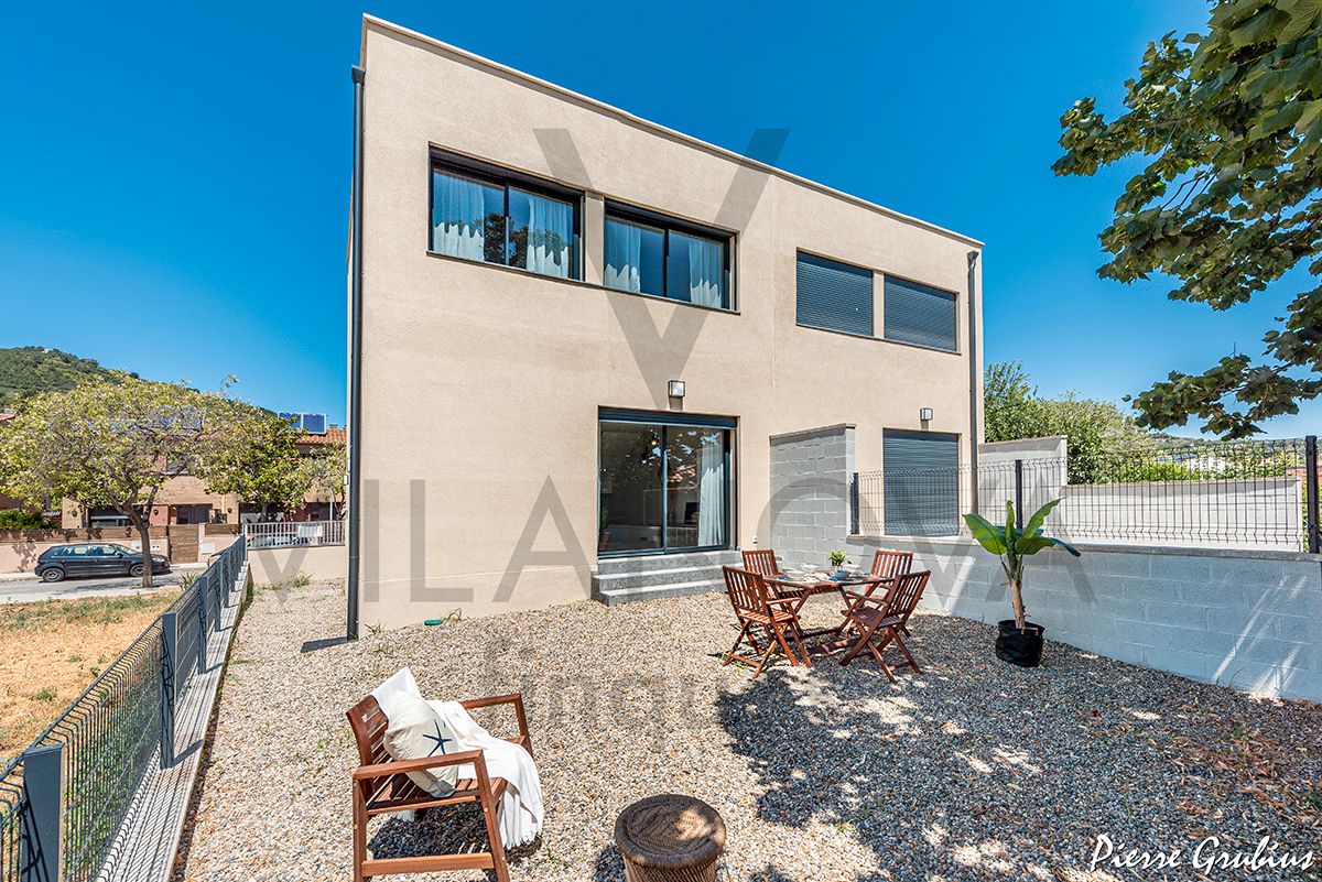 Exterior view of Single-family semi-detached for sale in La Selva del Camp  with Air Conditioner, Heating and Private garden