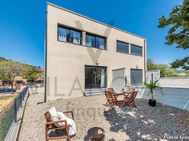 Maison jumelée avec jardin à vendre à Carrer de Joan XXIII