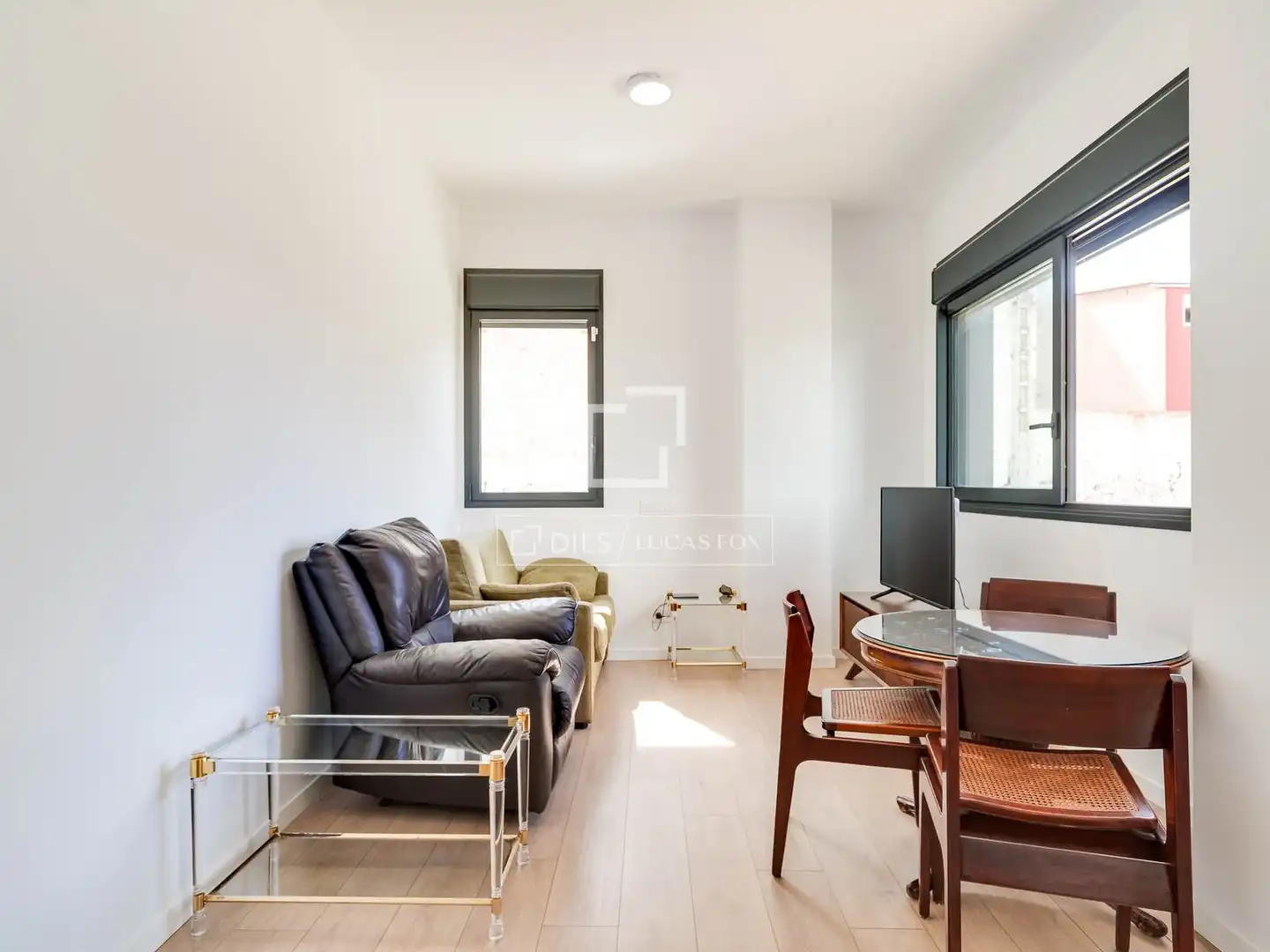 Sala d'estar de Pis en venda en L'Hospitalet de Llobregat amb Aire condicionat, Calefacció i Piscina