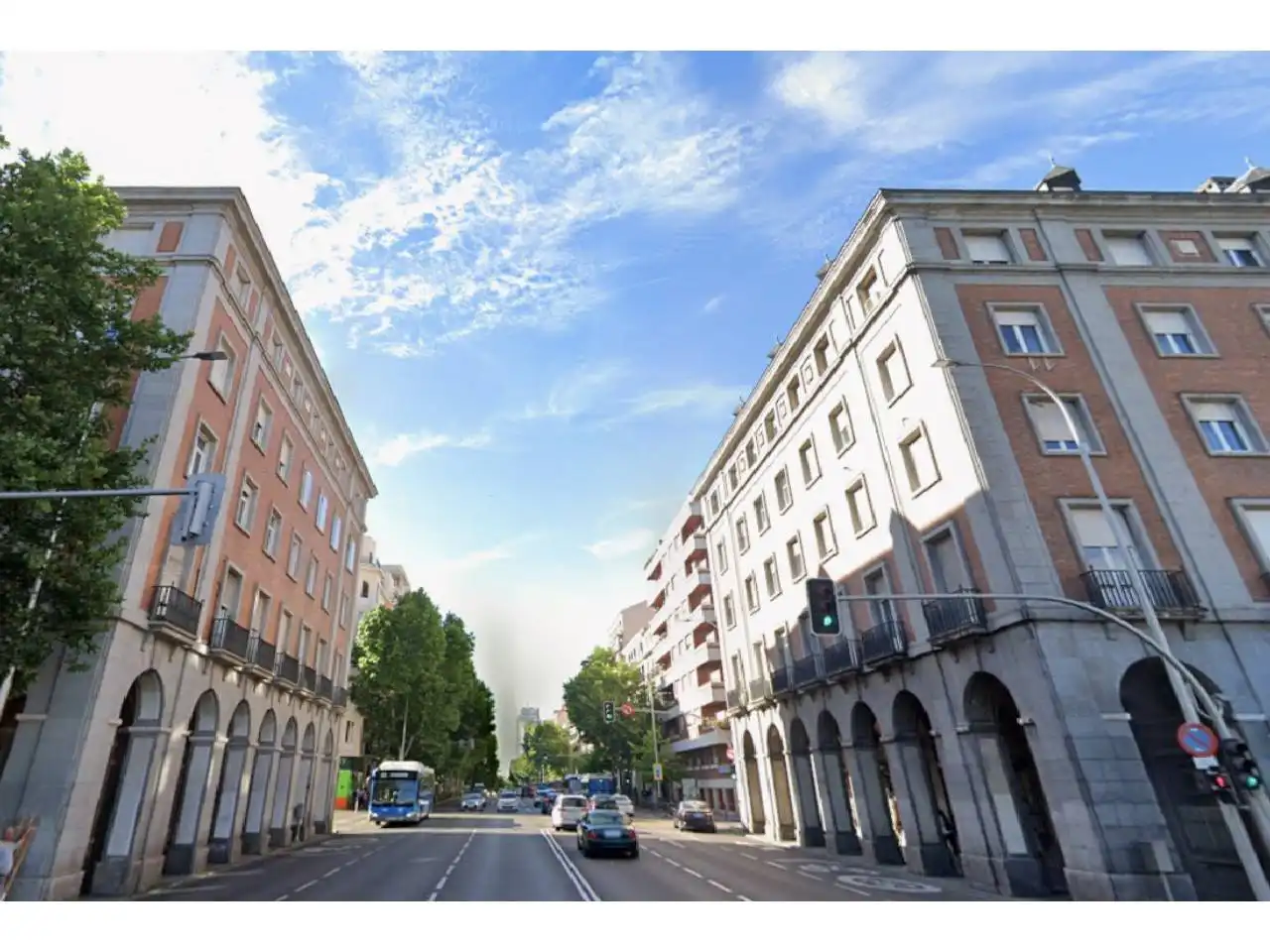 Vista exterior de Piso en venta en Madrid con Aire acondicionado, Calefacción y Amueblado