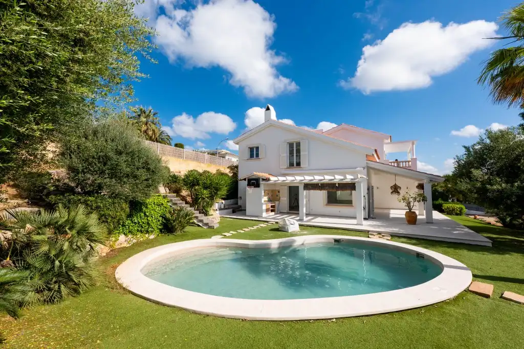 Chalet con piscina en venta en Santa Ponça