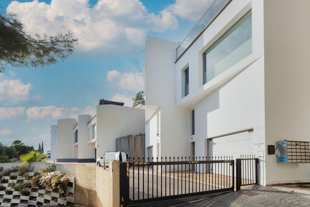 Vista exterior de Casa adosada en venda en Calpe / Calp