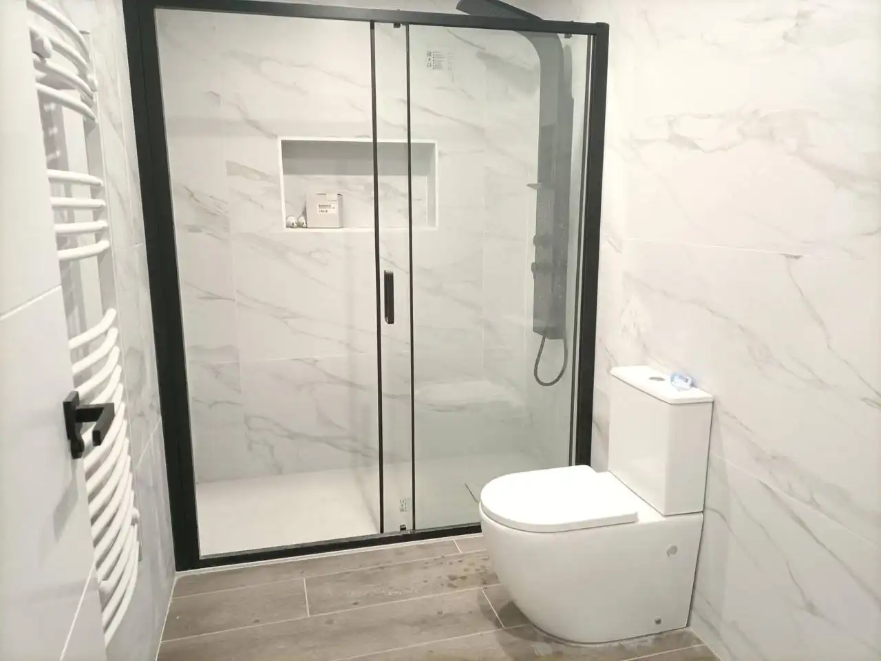 Baño de Piso en venta en Vic con Calefacción, Parquet y Balcón