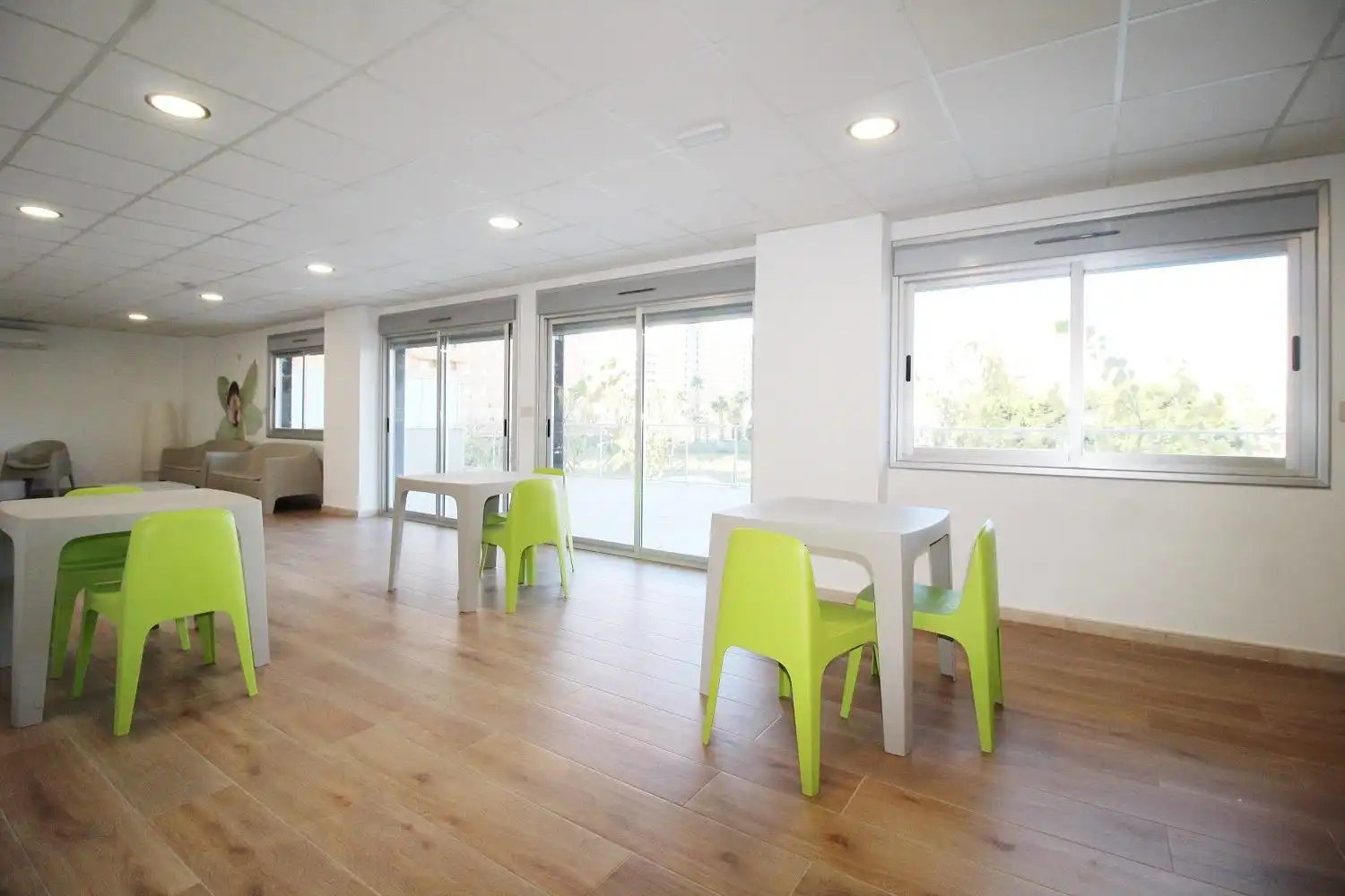 Wohnungen zum Verkauf in Oropesa del Mar / Orpesa mit Klimaanlage, Privatgarten und Terrasse