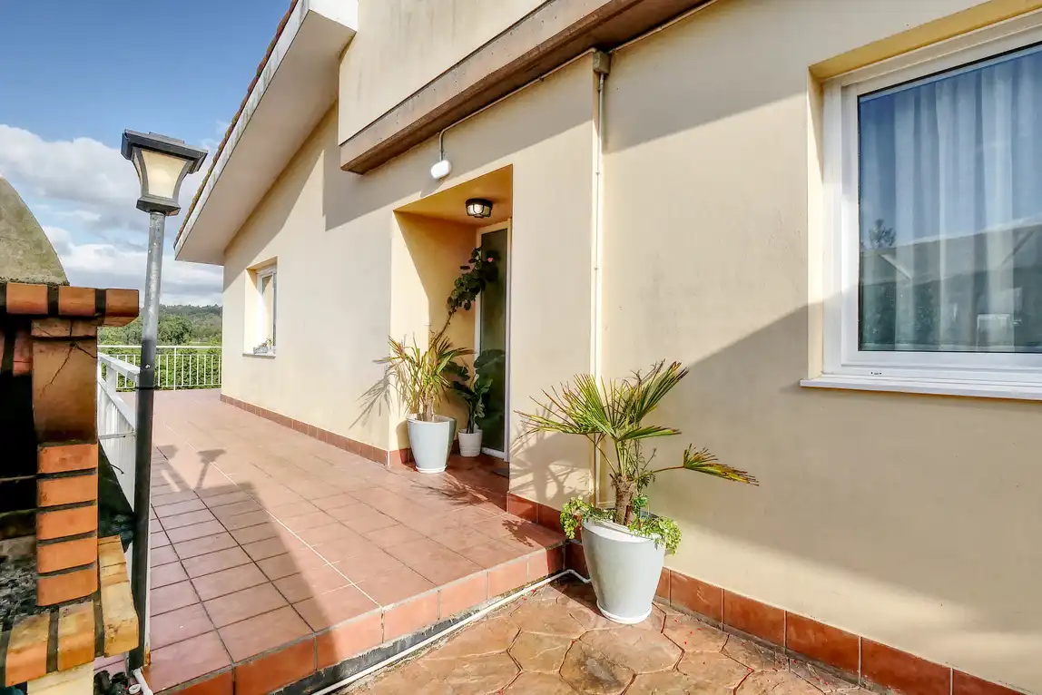 Terraza de Casa adosada en venta en A Coruña Capital  con Calefacción, Jardín privado y Parquet