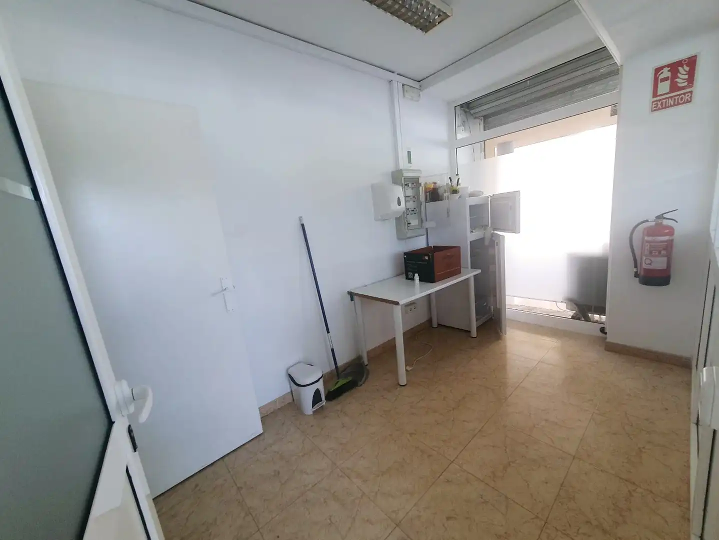 Kitchen of Commercial properties for rent in Piera  with Air Conditioner