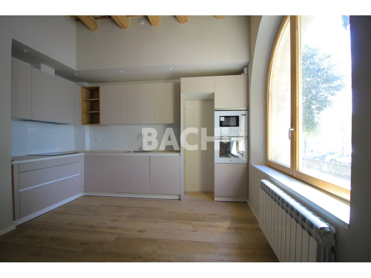 Cuina de Pis en venda en Vic amb Parquet