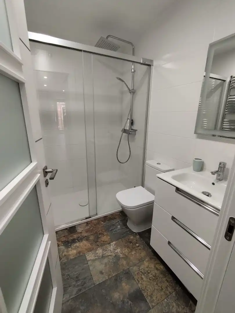Bany de Apartament de lloguer en Alcalá de Henares amb Aire condicionat, Calefacció i Traster
