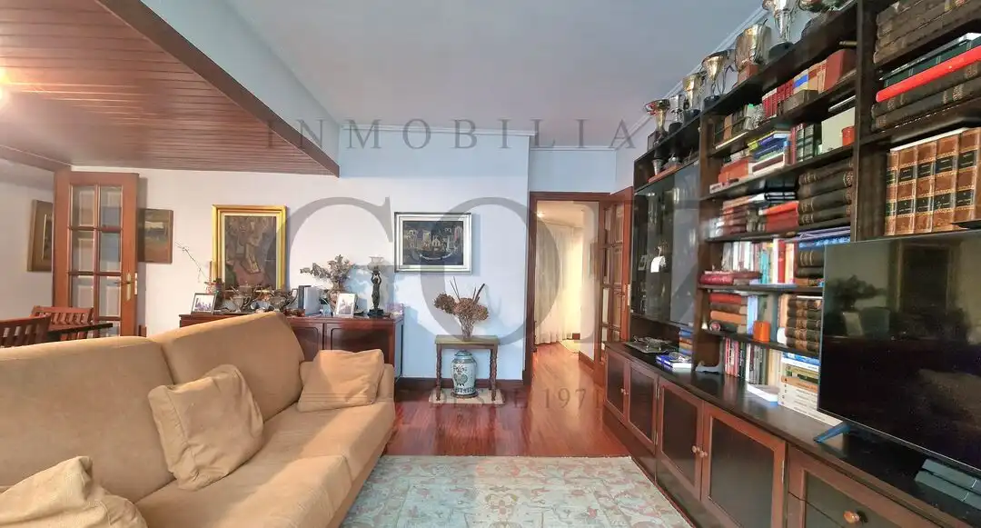 Flat with terrace for sale in Antiguo, imagen 4