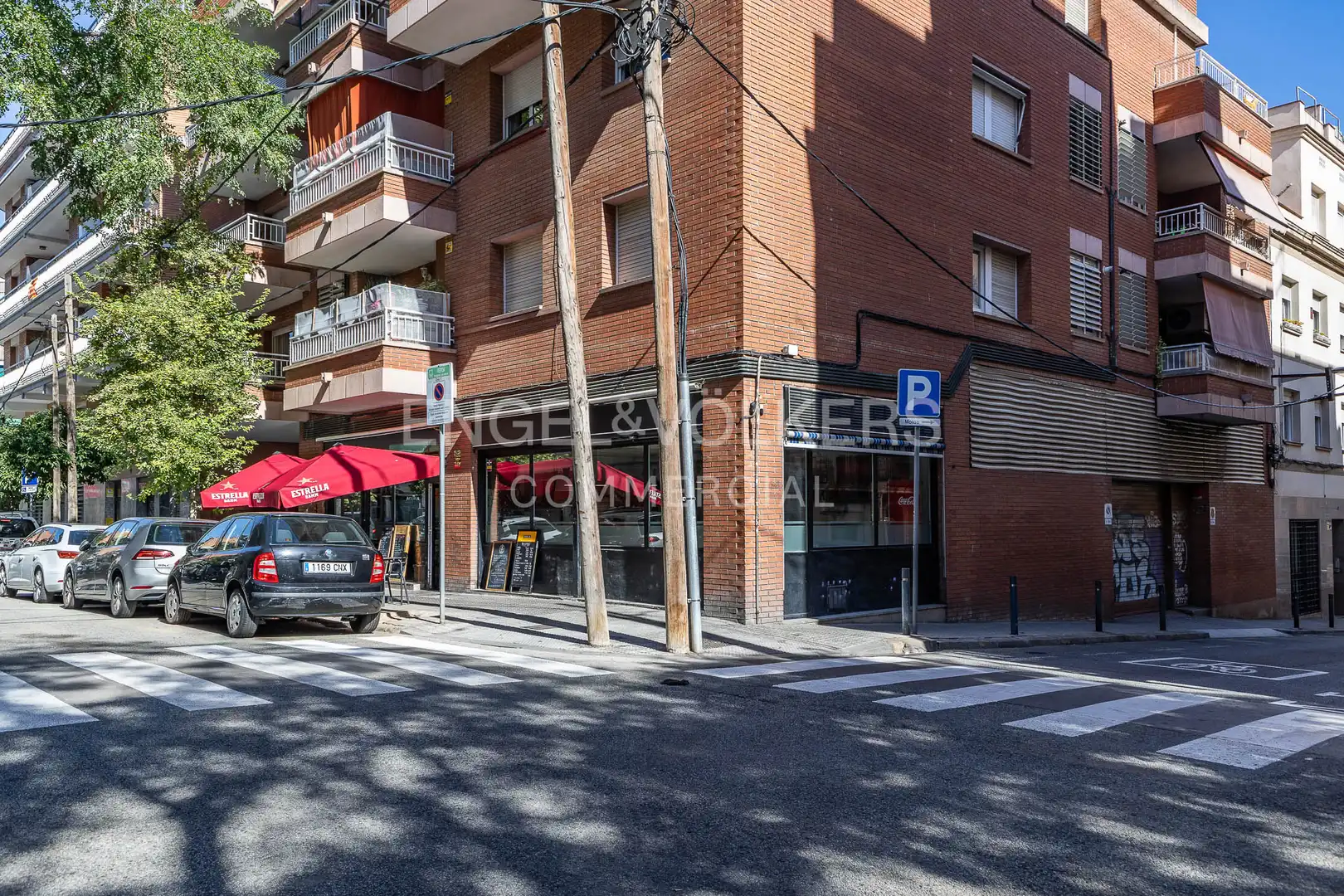 Vista exterior de Local de lloguer en Barcelona amb Terrassa